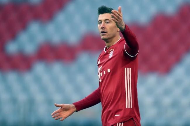  罗马凭借定位球战术小胜莱切收获关键三分